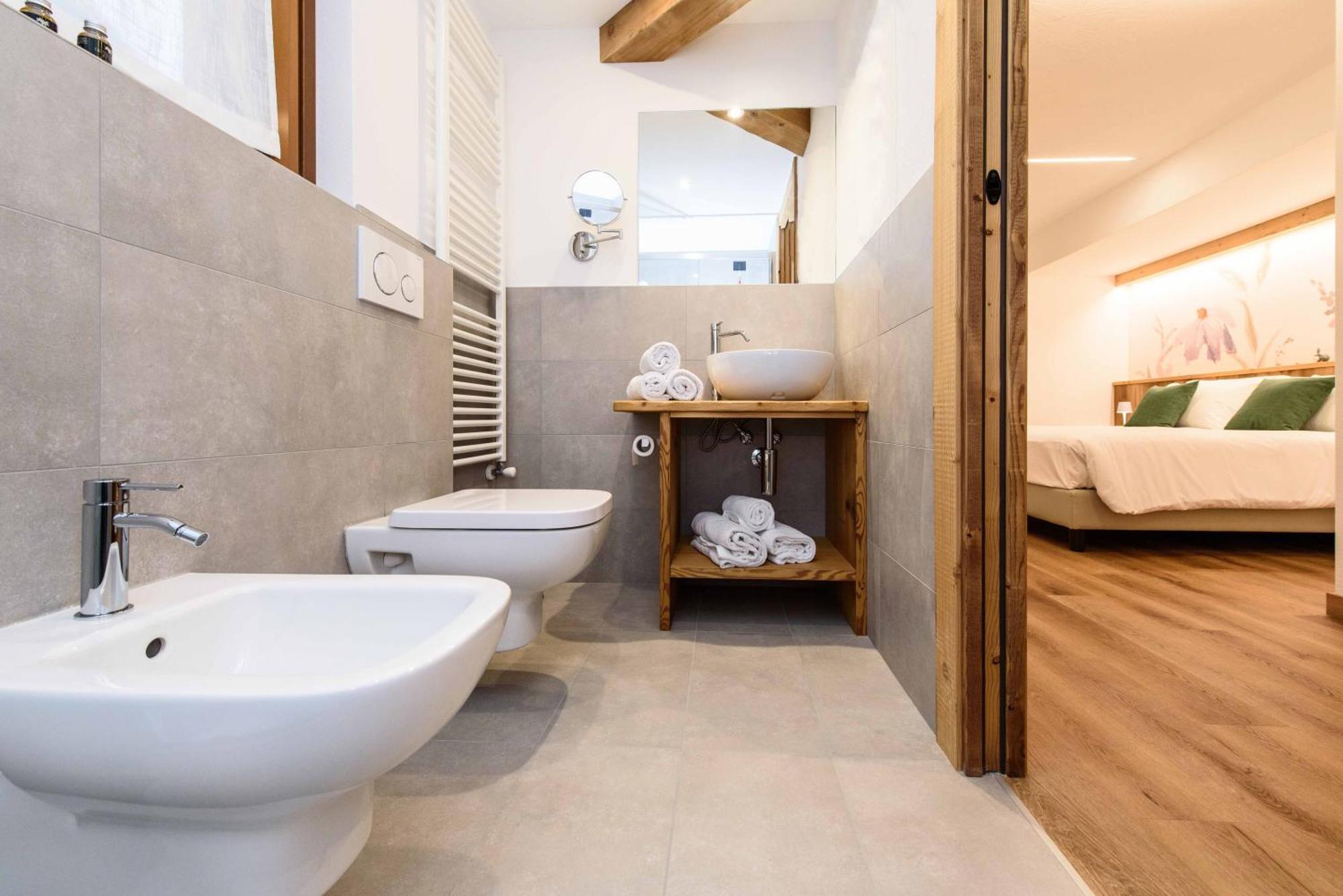 Hotel Des Roses Antey-Saint-Andre Ngoại thất bức ảnh