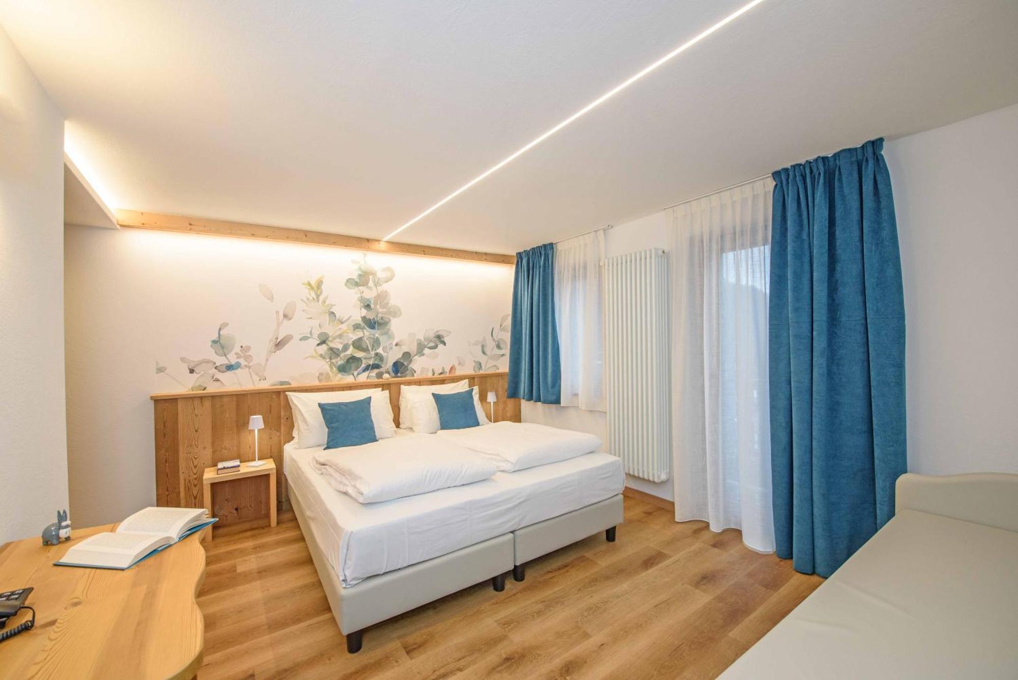Hotel Des Roses Antey-Saint-Andre Ngoại thất bức ảnh